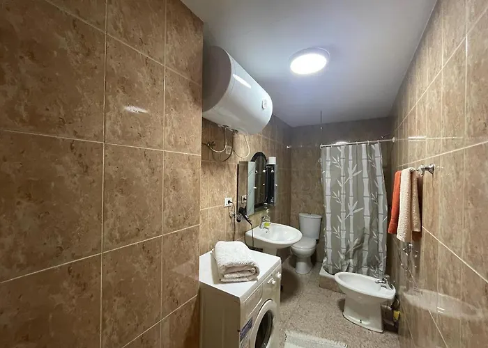 Cosy, Centrally-located Flat Lägenhet